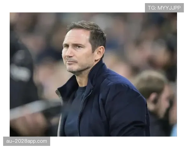 切尔西体系下兰帕德与杰拉德的进攻组织角色分化与空间分布差异