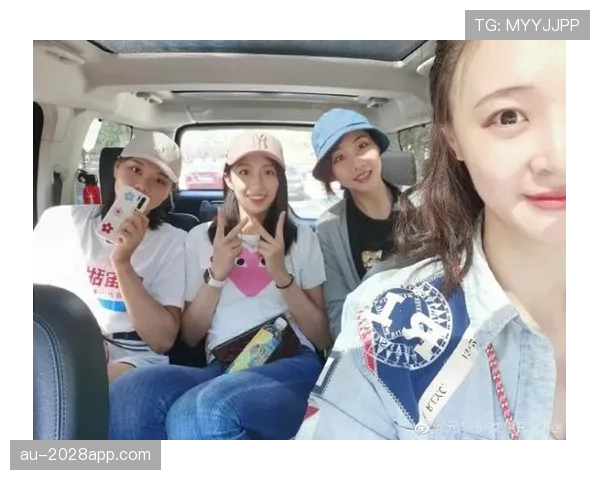 丁霞训练完直接拎包去夜店？这姐的日常比剧本还敢写