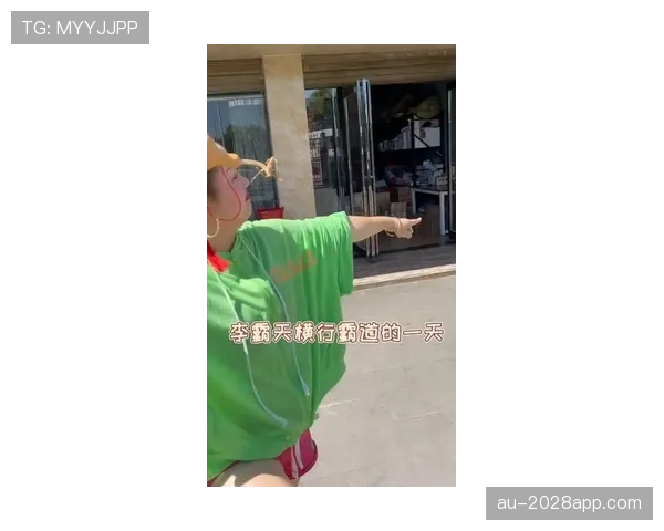 崔家溪训练完直接啃冰块降温，这自律程度真不是一般人能扛的