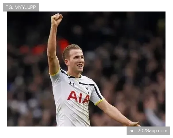 孙兴慜与哈里·凯恩的进攻风格差异如何影响他们在不同战术体系中的适配性？